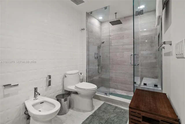 $8,500 | 5055 Collins Avenue, Unit 11C, Miami Beach, FL 33140