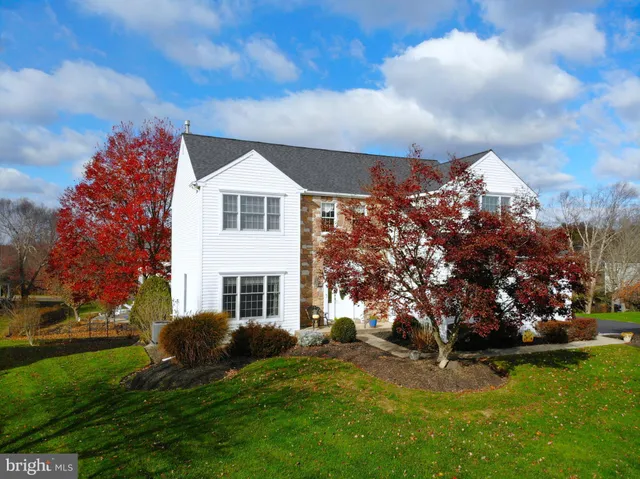 $879,900 | 20 Woodstone Drive, Doylestown, PA 18901