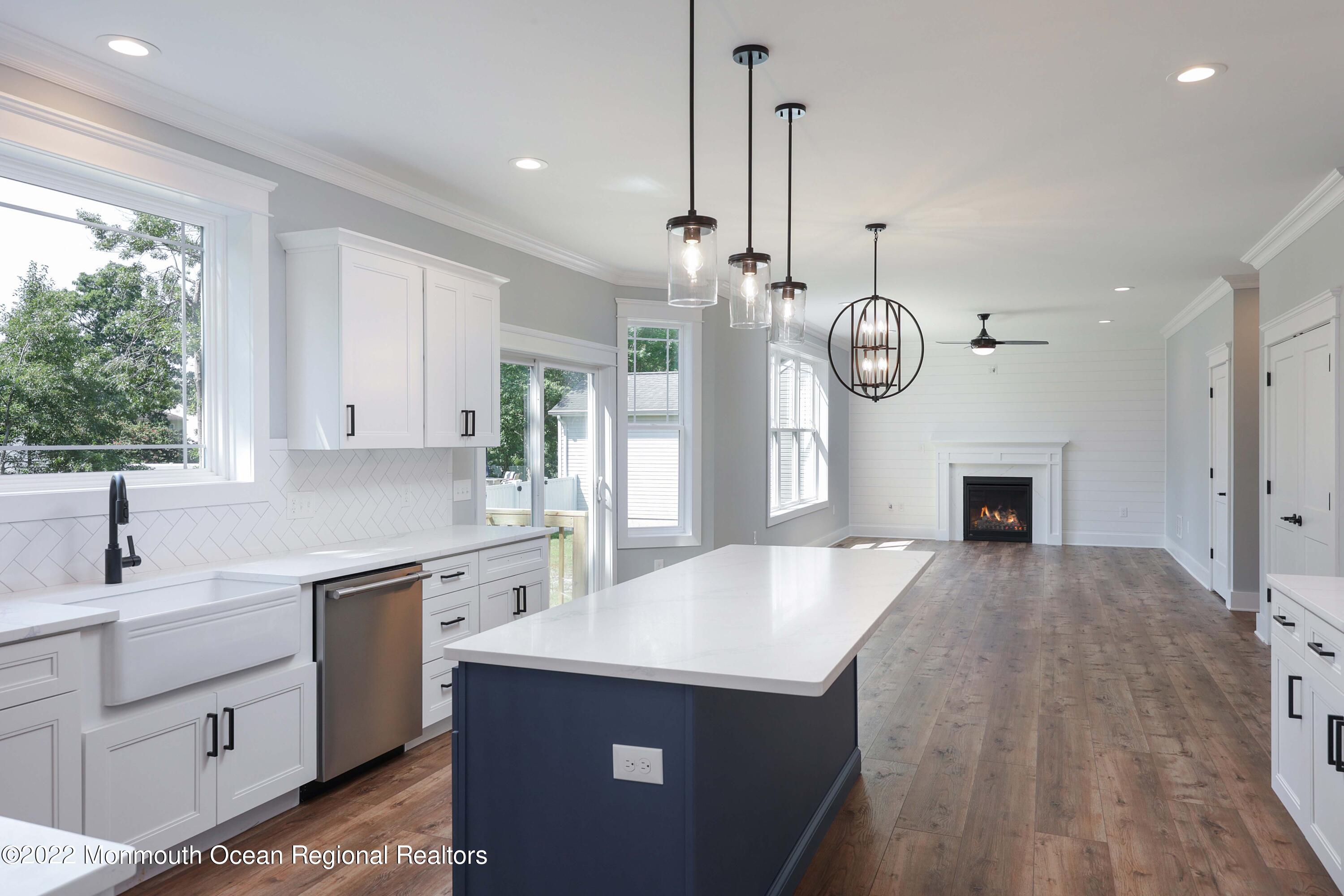 498 Harding Avenue Bayville, NJ 08721 - Photo 4 of 12 758A0228