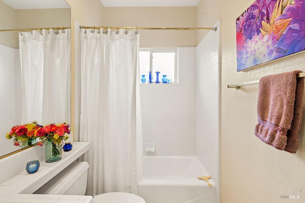 6252 Meadowstone Drive Santa Rosa, CA 95409 - Photo 28 of 33