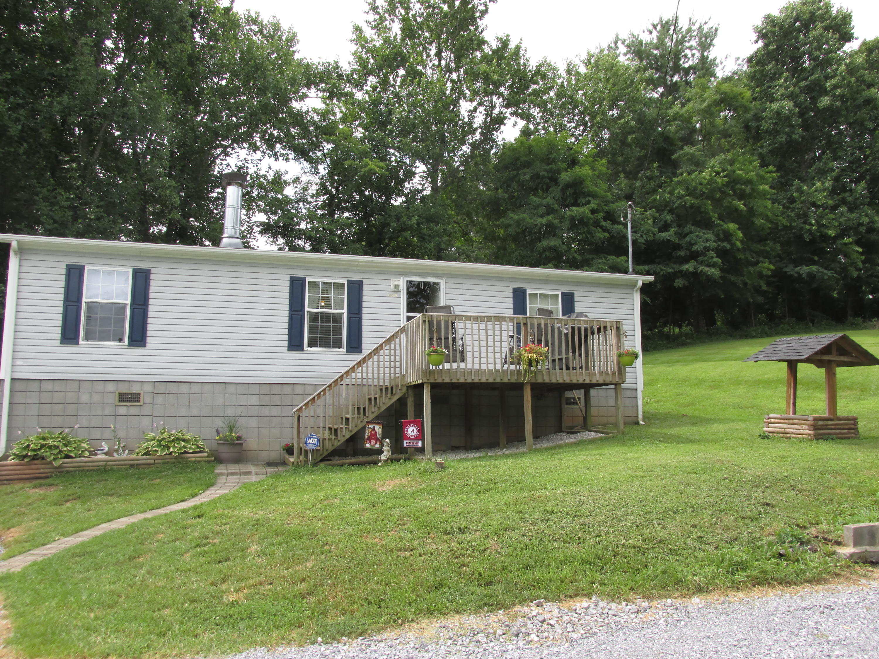 6640 Jordantown Road Vinton, VA 24179 - Photo 1 of 26 front
