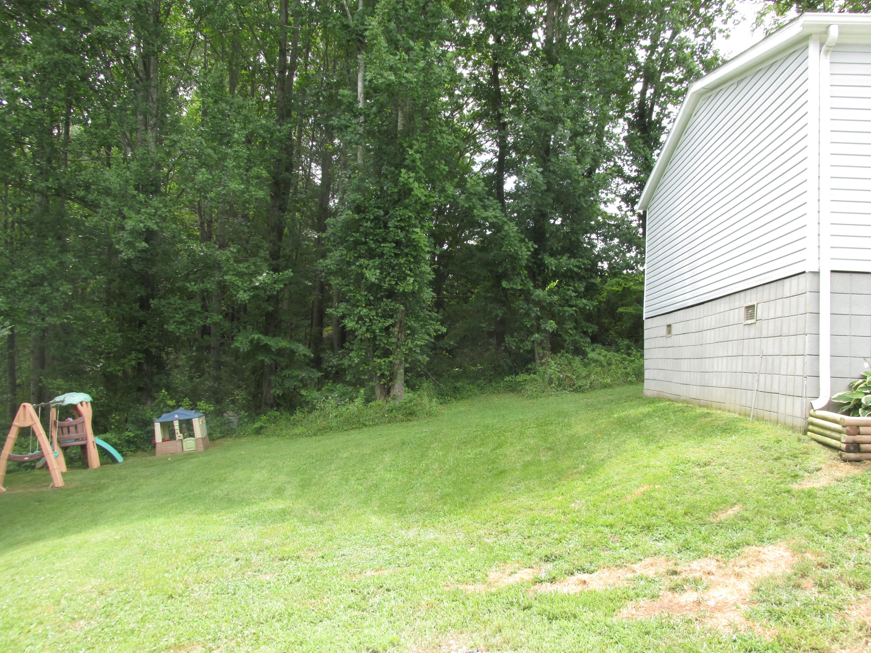 6640 Jordantown Road Vinton, VA 24179 - Photo 24 of 26 IMG_3654