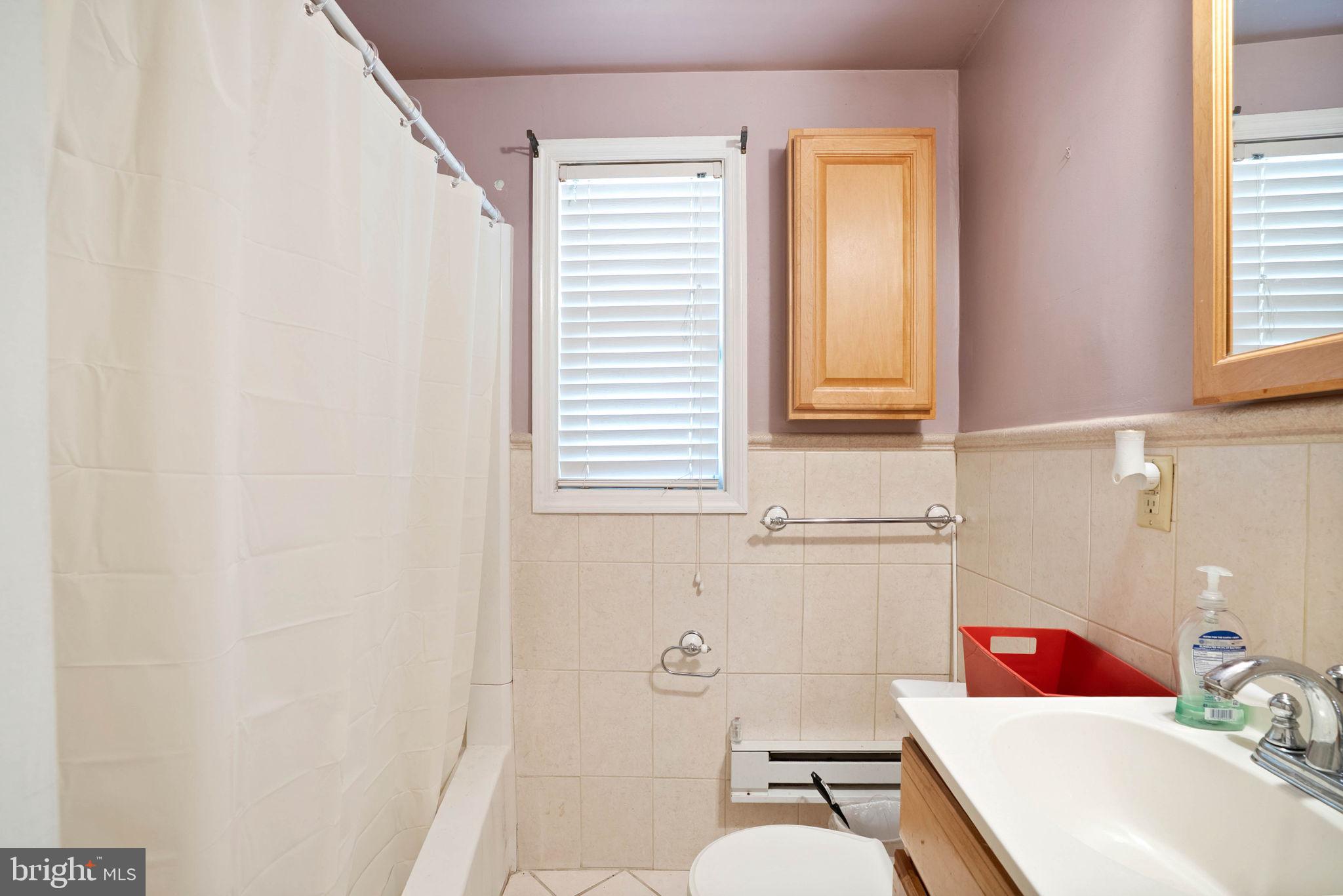 123 East Knowlton Road Media, PA 19063 - Photo 20 of 30 3 Piece bathroom