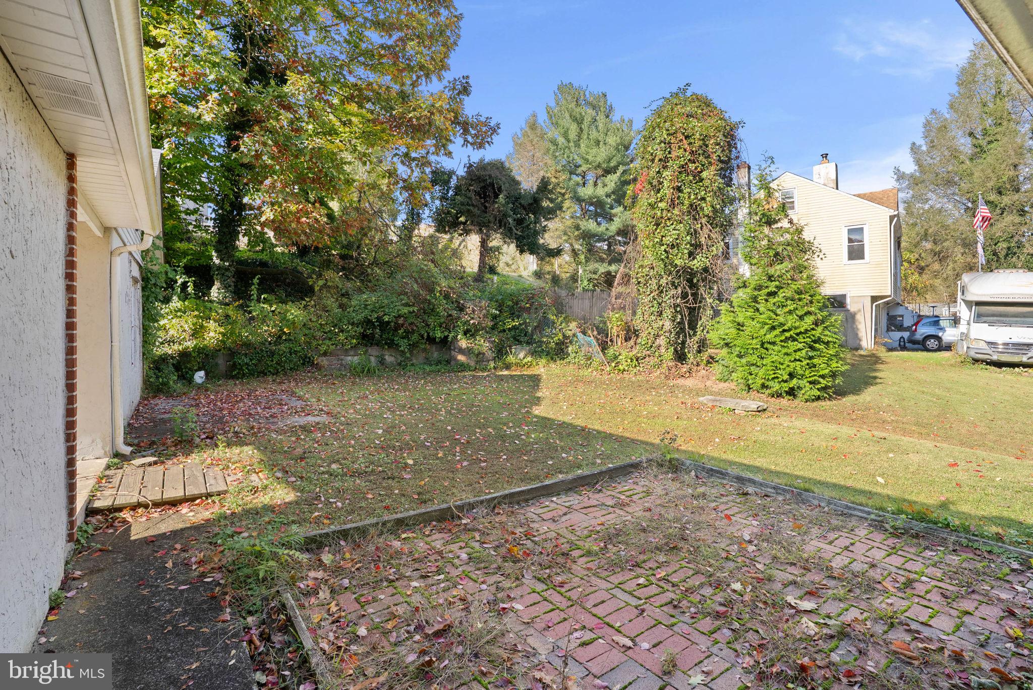 123 East Knowlton Road Media, PA 19063 - Photo 21 of 30 Yard view