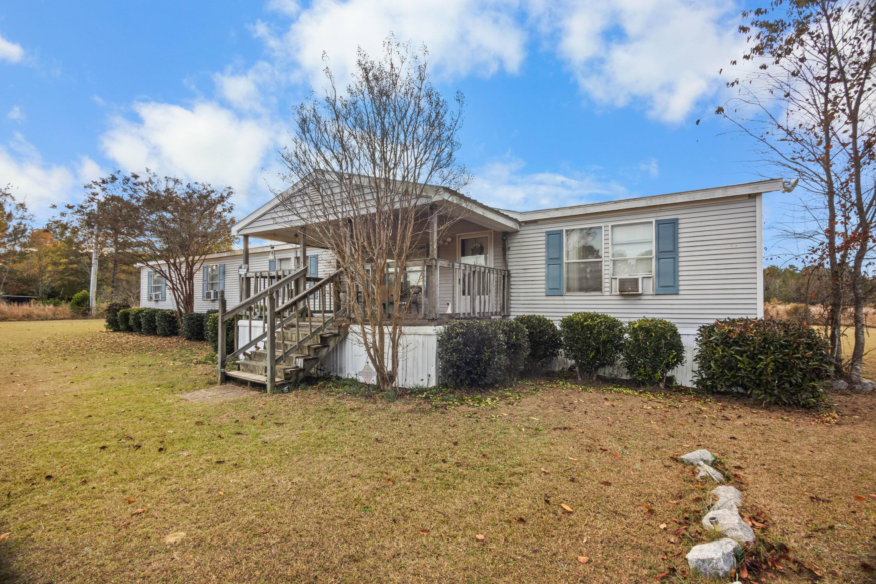 1234 Weeks Road Williston, SC 29853 - Photo 3 of 32
