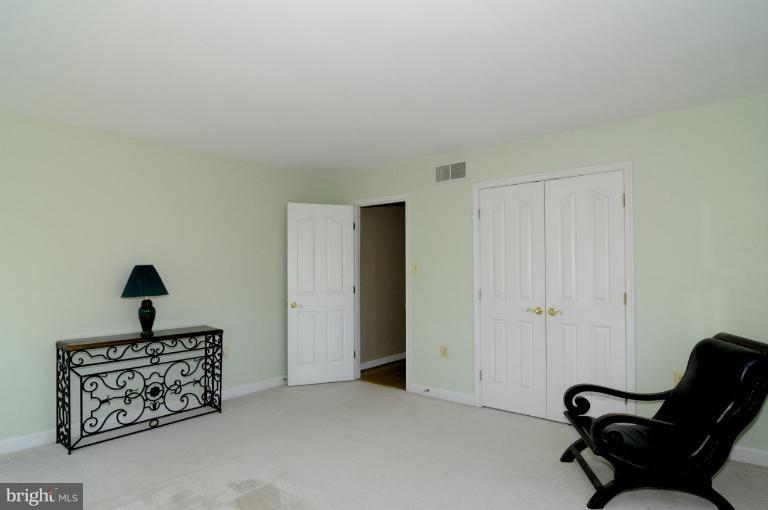 2135 Misty Meadow Road Finksburg, MD 21048 - Photo 5 of 27 a living room with furniture