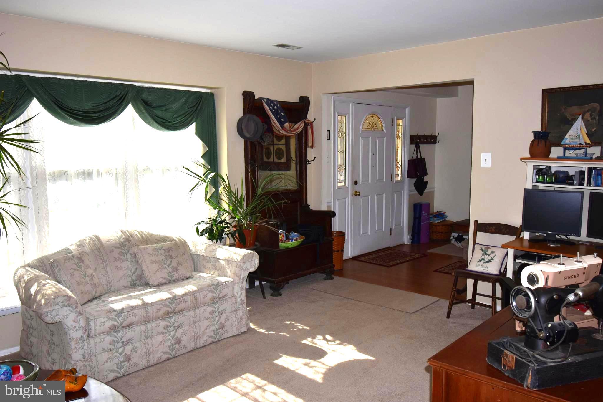 206 Poplar Road Chalfont, PA 18914 - Photo 9 of 41 Gallery Image 9