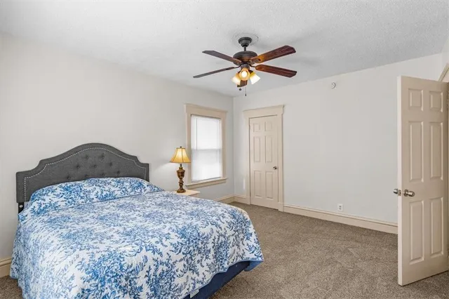 $285,000 | 3210 Summit Street, Kansas City, MO 64111