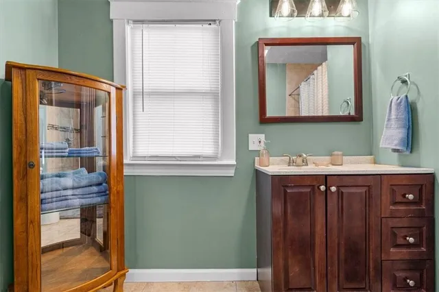 $285,000 | 3210 Summit Street, Kansas City, MO 64111