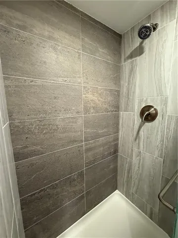 $285,000 | 3210 Summit Street, Kansas City, MO 64111