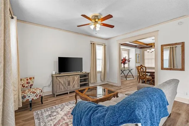 $285,000 | 3210 Summit Street, Kansas City, MO 64111