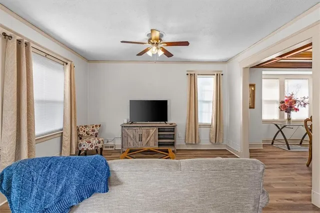 $285,000 | 3210 Summit Street, Kansas City, MO 64111