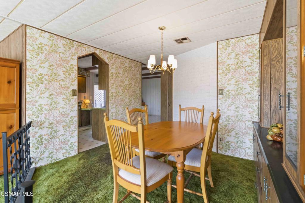 195 Tierra Rejada Road, Unit 201 Simi Valley, CA 93065 - Photo 21 of 50