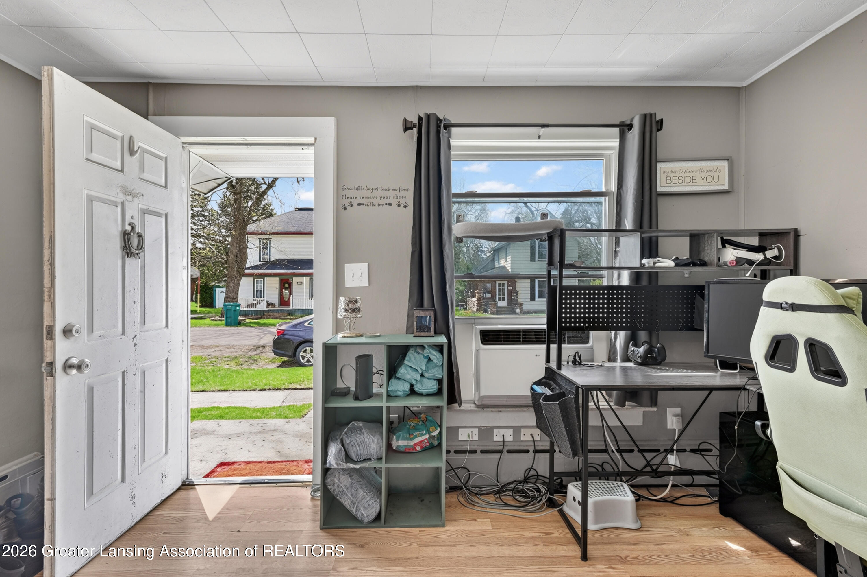 134 West 2nd Street Perry, MI 48872 - Photo 5 of 33 05-134-W-2nd-St-Perry-MI-48872-WindowSti