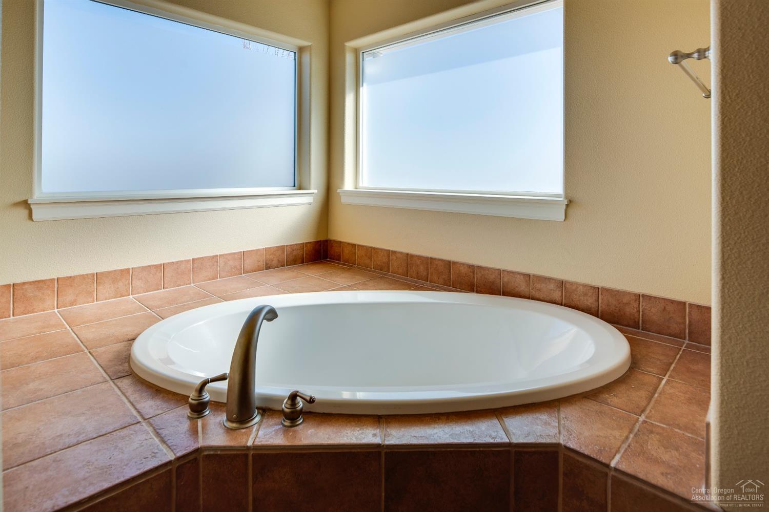 1622 Northwest Rimrock Drive Redmond, OR 97756 - Photo 15 of 22 Additional Photo