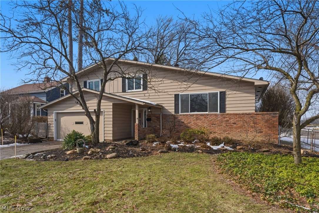 1884 Brainard Road Lyndhurst, OH 44124 - Photo 2 of 38