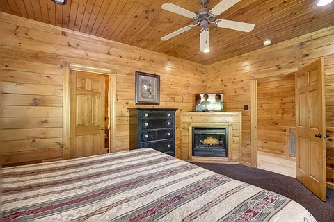 $925,000 | 821 Great Smoky Way, Gatlinburg, TN 37738