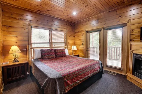 $925,000 | 821 Great Smoky Way, Gatlinburg, TN 37738