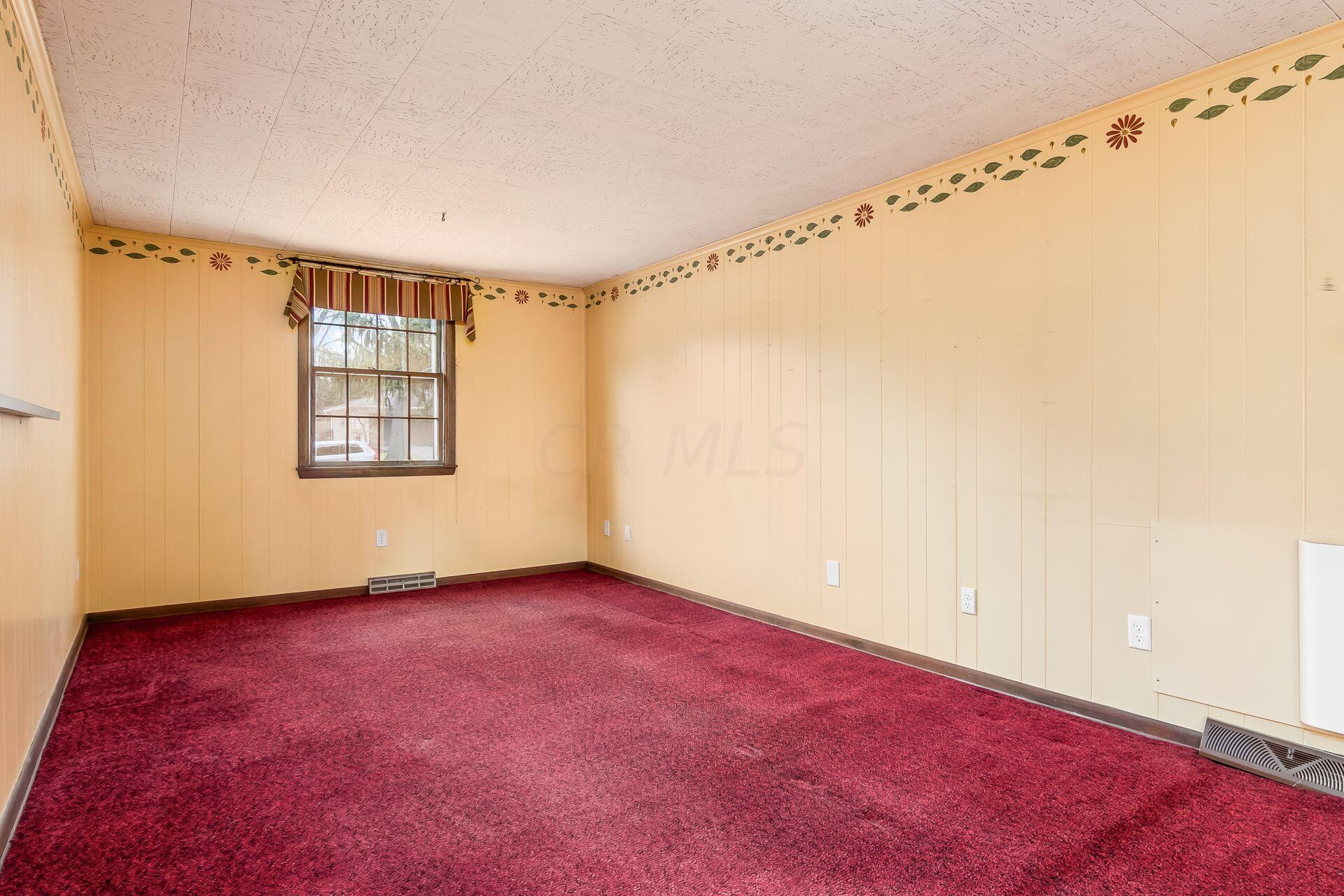 253 Croswell Road Columbus, OH 43214 - Photo 25 of 45 Family Room