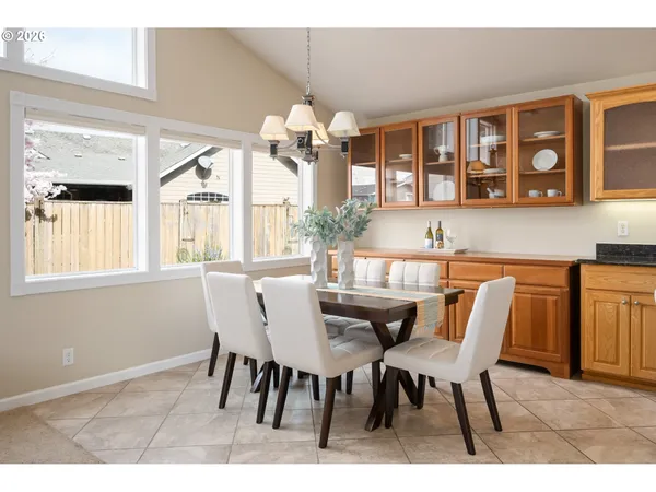 $605,000 | 468 72nd Street, Springfield, OR 97478