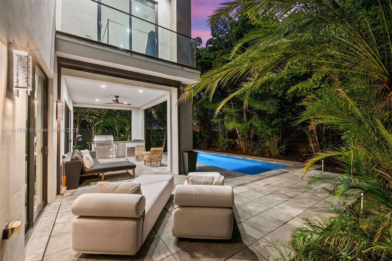 624 North Victoria Park Road Fort Lauderdale, FL 33304 - Photo 2 of 47