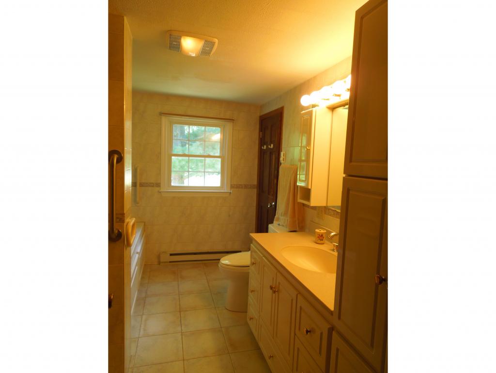 11 Hardy Road Londonderry, NH 03053 - Photo 19 of 27