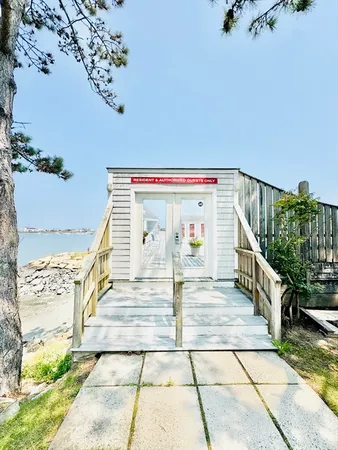 $3,900 | 12 Marina Drive, Unit 12 STUDIO, Hull, MA 02045