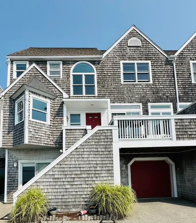 $3,900 | 12 Marina Drive, Unit 12 STUDIO, Hull, MA 02045
