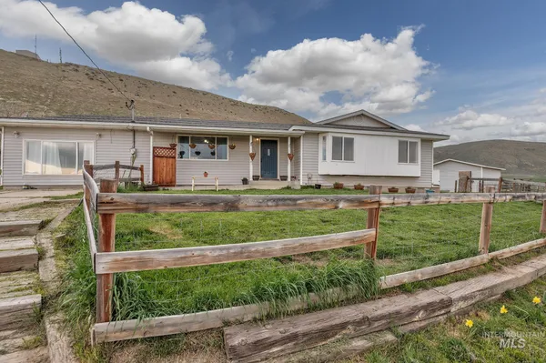 $499,000 | 1492 Weiser River Road, Weiser, ID 83672