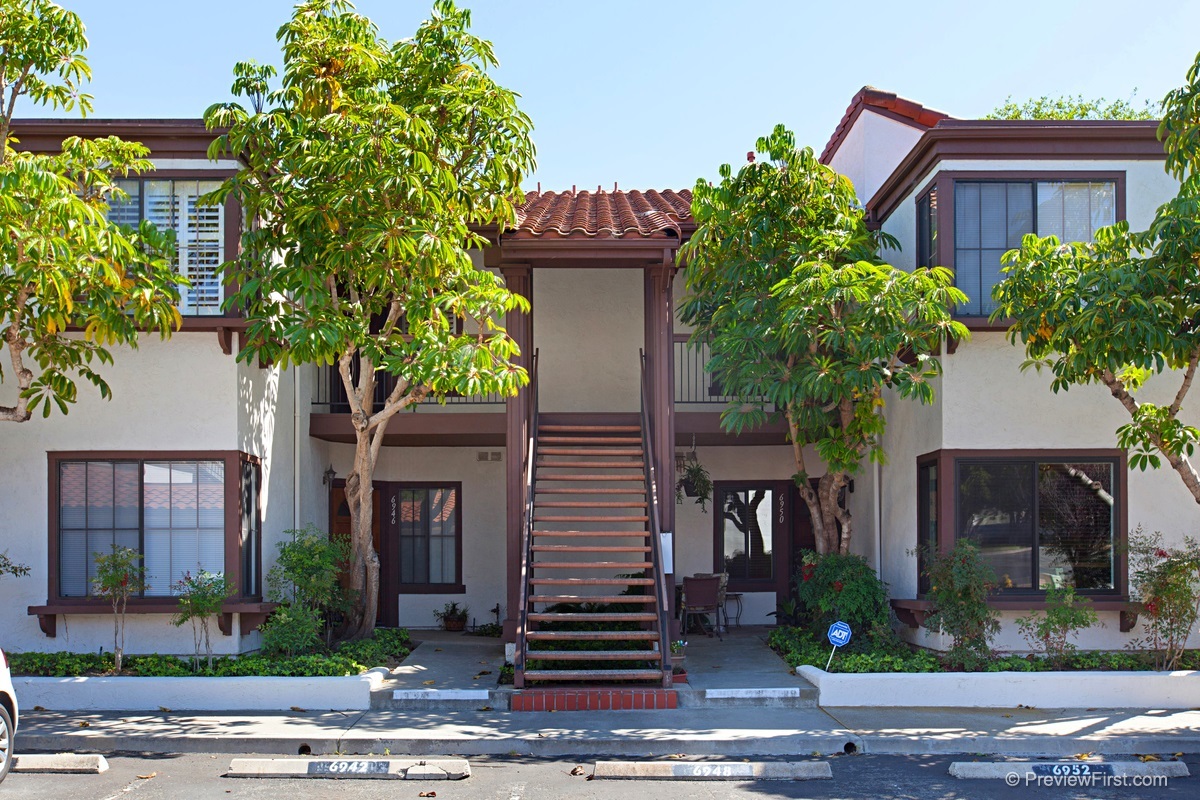 6948 Sandpiper Place Carlsbad, CA 92009 - Photo 2 of 15