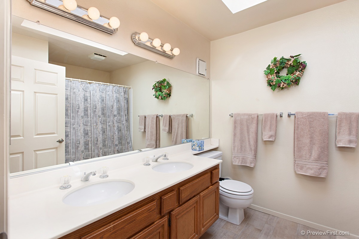 6948 Sandpiper Place Carlsbad, CA 92009 - Photo 11 of 15