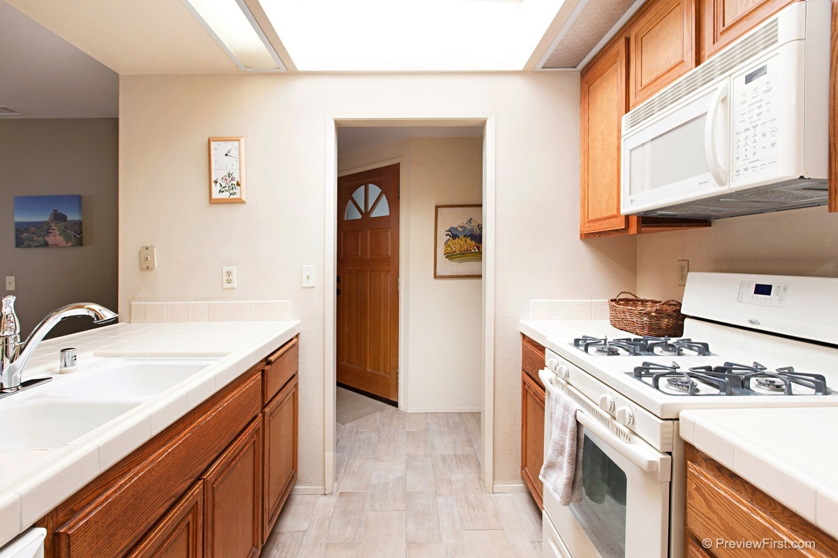 6948 Sandpiper Place Carlsbad, CA 92009 - Photo 7 of 15