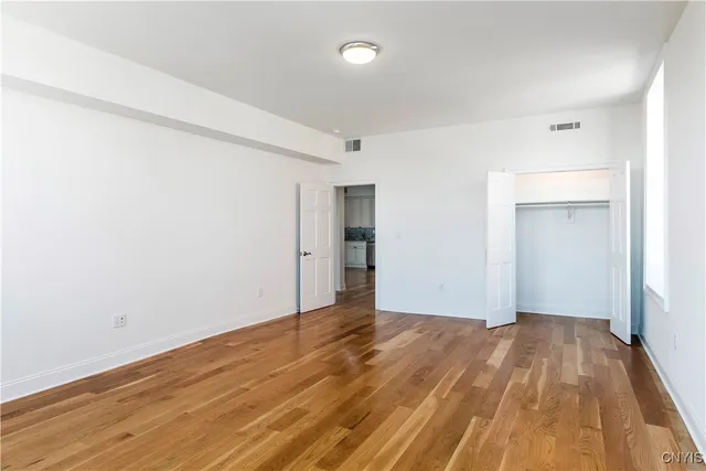 $2,000 | 221 Elizabeth Street, Unit 2, Utica, NY 13501