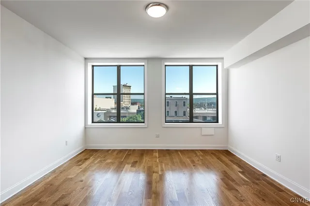 $2,000 | 221 Elizabeth Street, Unit 2, Utica, NY 13501