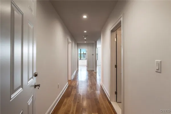 $2,000 | 221 Elizabeth Street, Unit 2, Utica, NY 13501