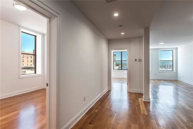 $2,000 | 221 Elizabeth Street, Unit 2, Utica, NY 13501