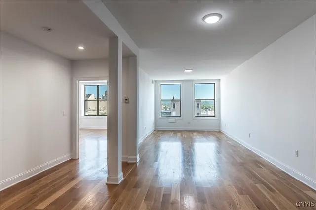 $2,000 | 221 Elizabeth Street, Unit 2, Utica, NY 13501