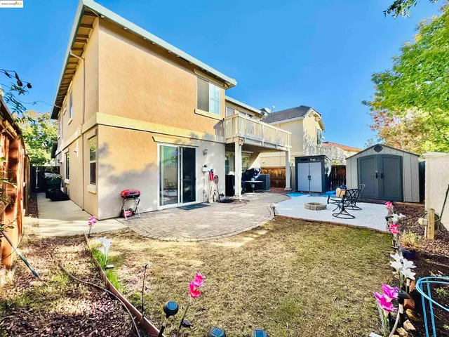 a view of a volley ball court