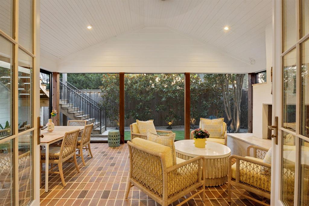 8111 Chadbourne Road Dallas, TX 75209 - Photo 23 of 33