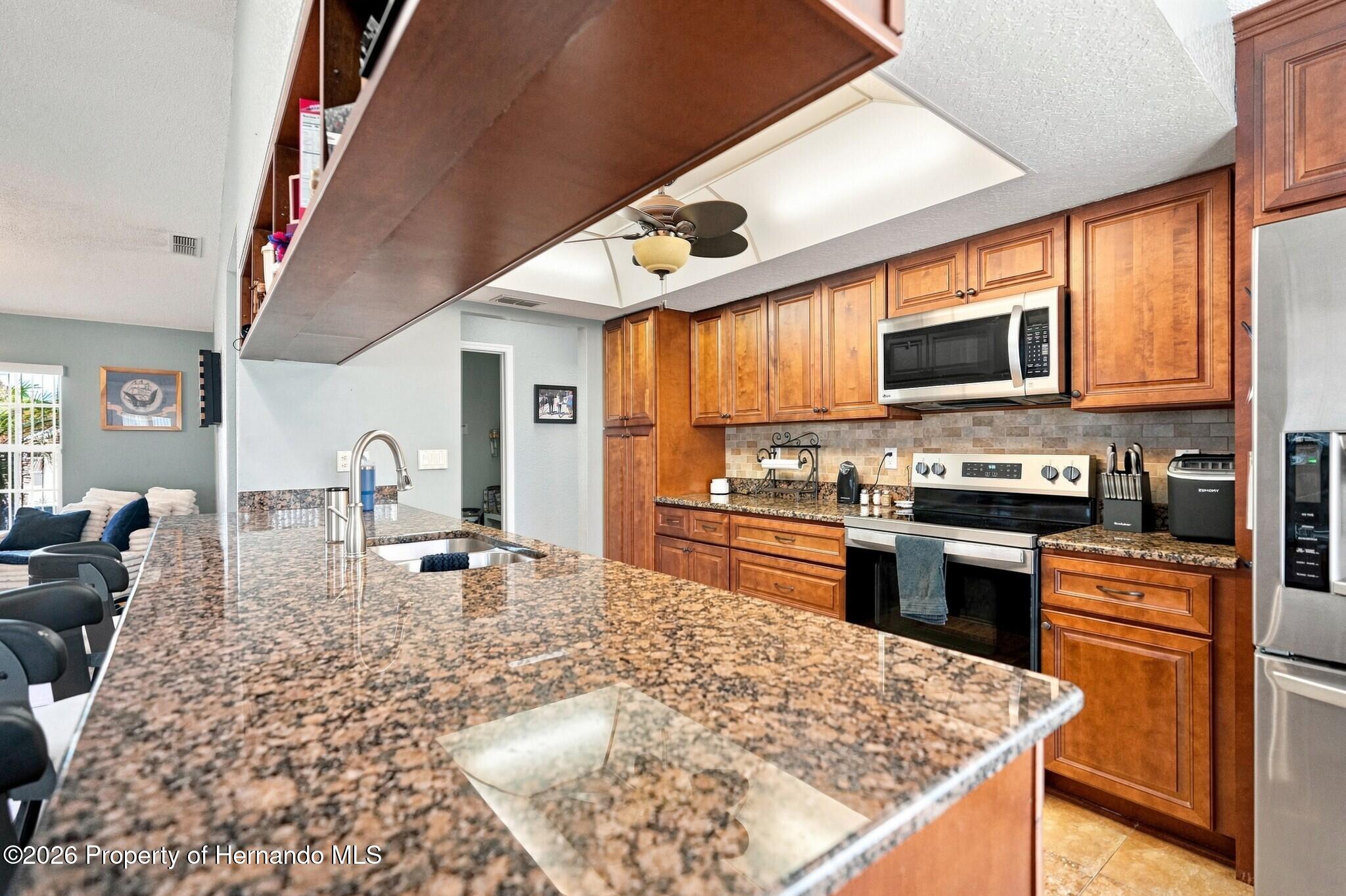 10381 Flag Road Spring Hill, FL 34608 - Photo 6 of 41 Gallery Image 6