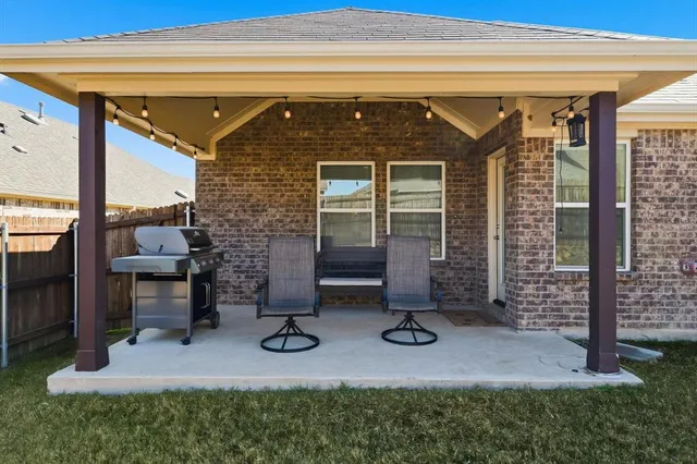 $389,900 | 6612 Cedarhurst Court, Denton, TX 76226
