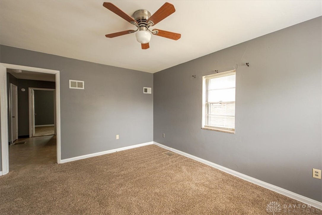 52 West Nottingham Road Dayton, OH 45405 - Photo 4 of 32