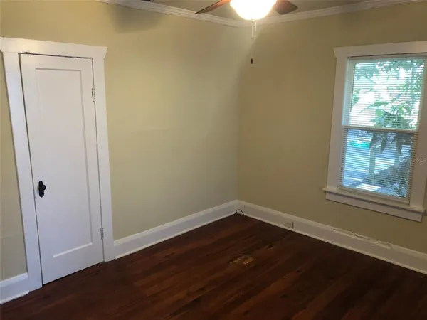 $1,950 | 310 West Genesee Street, Tampa, FL 33603
