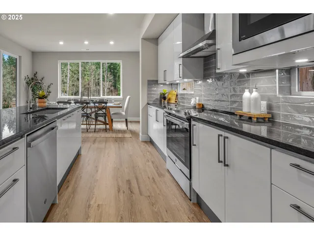 $829,990 | 24458 Southwest Robin Hood Place, Sherwood, OR 97140