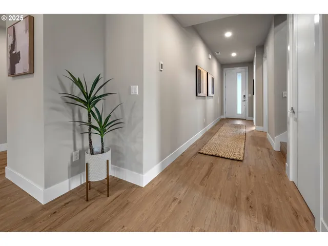 $829,990 | 24458 Southwest Robin Hood Place, Sherwood, OR 97140