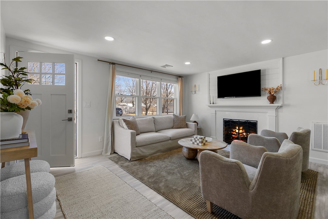 7 Congress Road Barrington, RI 02806 - Photo 22 of 44