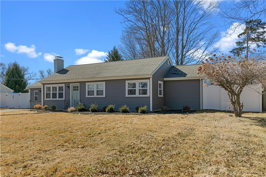 7 Congress Road Barrington, RI 02806 - Photo 3 of 44