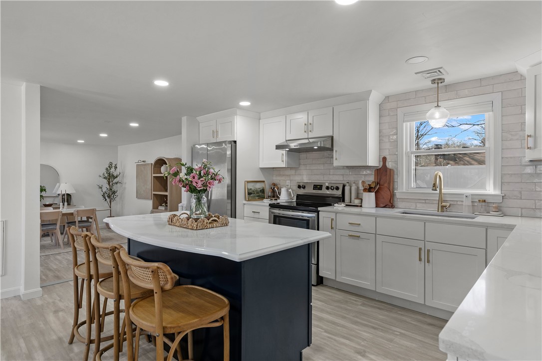 7 Congress Road Barrington, RI 02806 - Photo 6 of 44