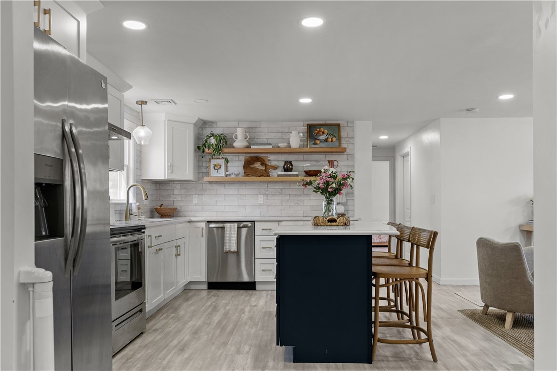 7 Congress Road Barrington, RI 02806 - Photo 7 of 44