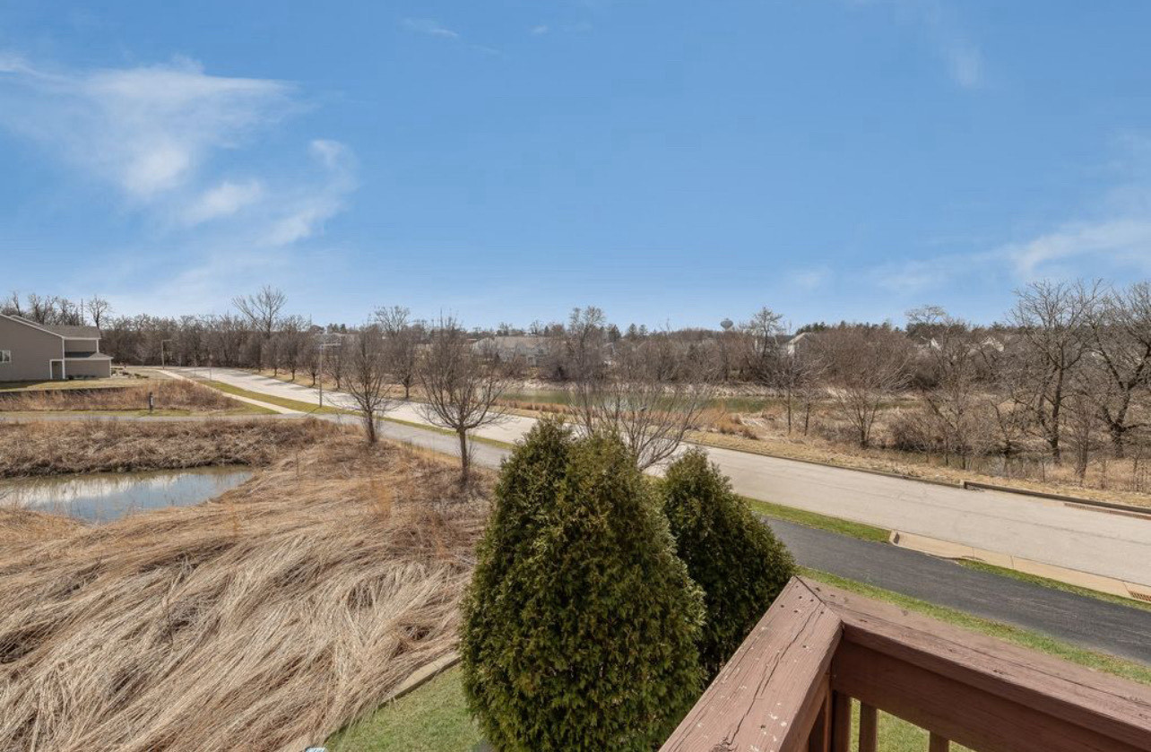 2305 Summerlin Drive Aurora, IL 60503 - Photo 21 of 22 a view of city and river